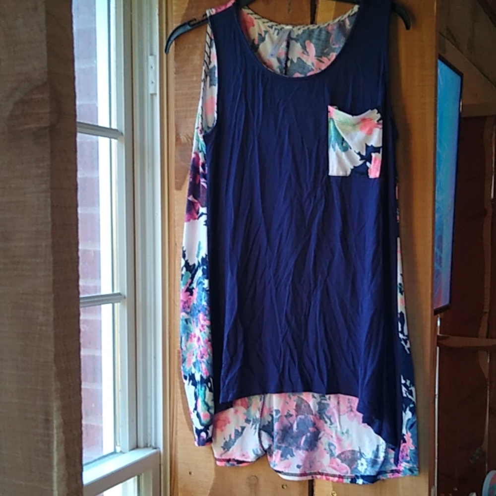 High low DD Boutique top large